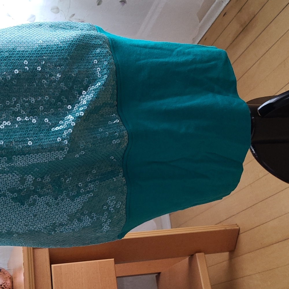 Dress - Picture 3 of 11